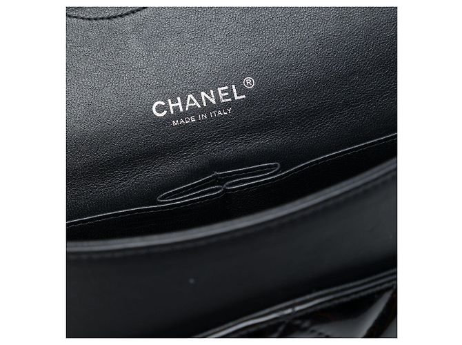 Borsa a tracolla Chanel Maxi Classic Double Flap in vernice nera Nero - vista 5
