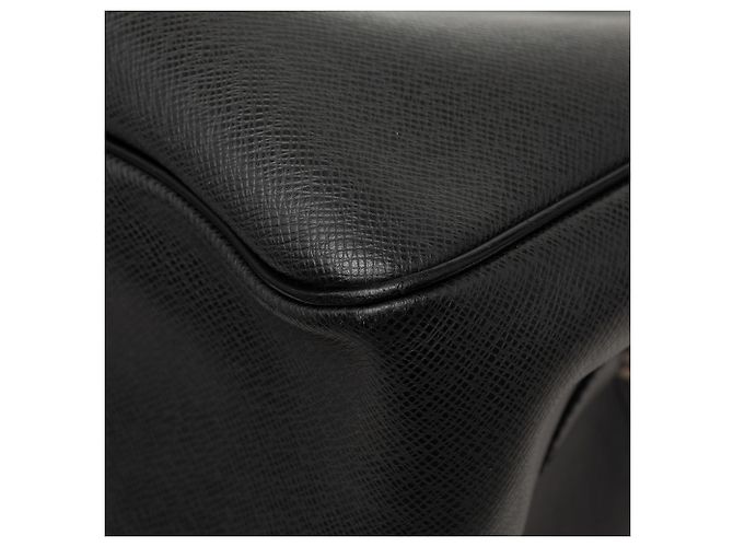 Borsa da viaggio Louis Vuitton Taiga Kendall GM Nera Nero - vista 7
