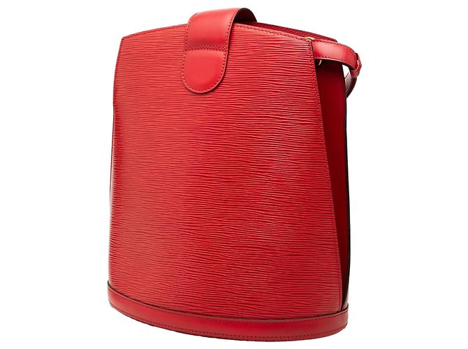 Borsa a tracolla Louis Vuitton Epi Cluny rossa Rosso - vista 2
