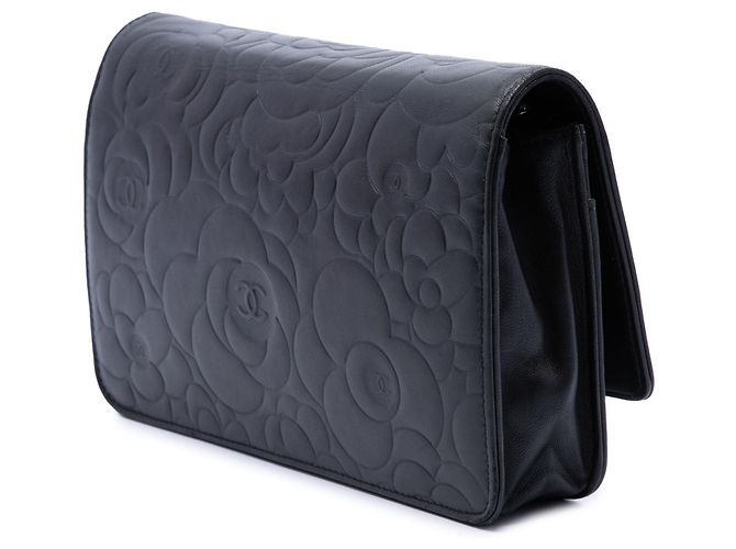 Borsa a tracolla Chanel CC Embossed Lambskin Camellia Wallet On Chain Nera Nero - vista 2
