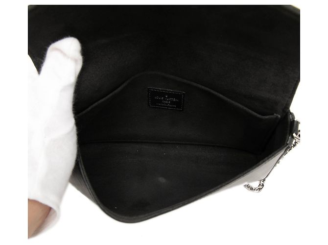 Borsa a tracolla Louis Vuitton Epi Pochette Felicie Nera Nero - vista 4