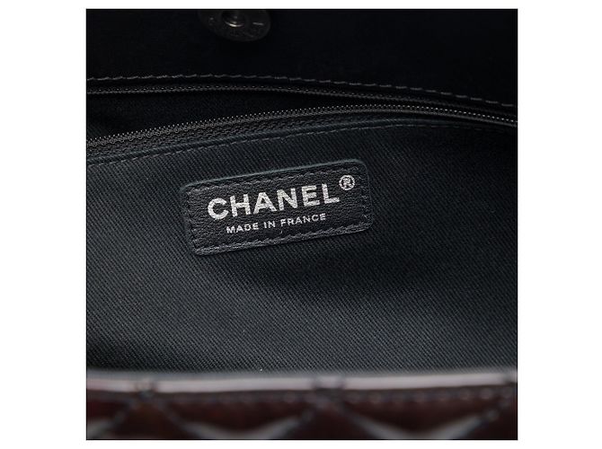 Borsa Tote Chanel Reissue 2.55 in vernice matelassé marrone - vista 5