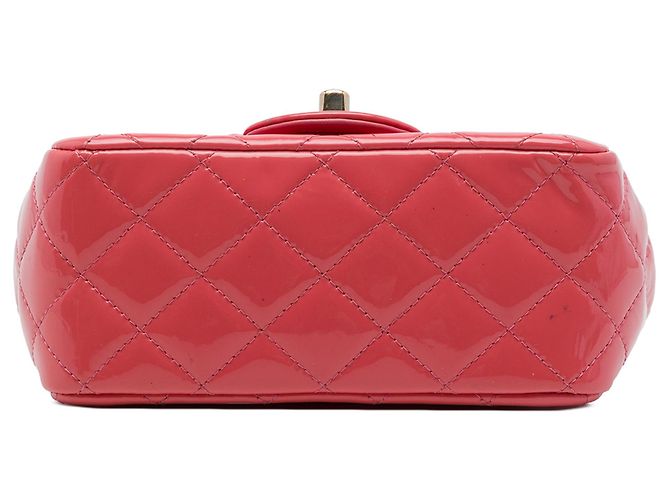Borsa a tracolla Chanel Mini Square Classic in vernice rosa con patta singola - vista 3