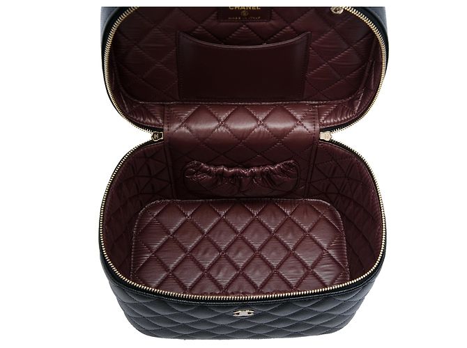 Vanity Beauty Case Chanel Medium CC Quilted Caviar Nero - vista 4