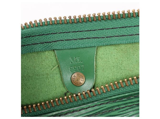 Borsa da viaggio Louis Vuitton Keepall 45 in pelle Epi Verde M42974 - vista 12