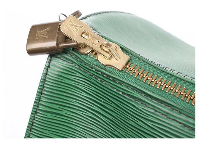 Borsa da viaggio Louis Vuitton Keepall 45 in pelle Epi Verde M42974 - vista 3