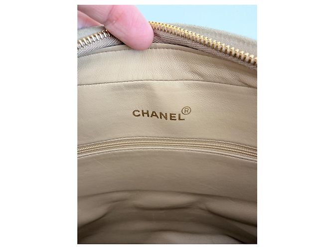 Chanel Chevron Tassel Camera Flap Bag (1994-1996) Beige - view 17