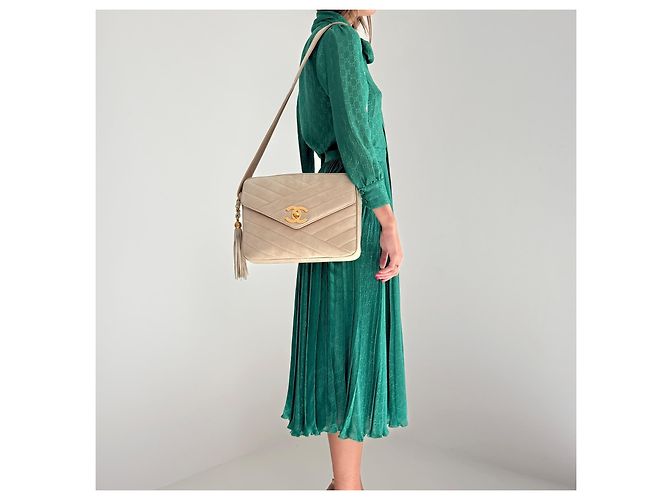 Chanel Chevron Tassel Camera Flap Bag (1994-1996) Beige - view 19