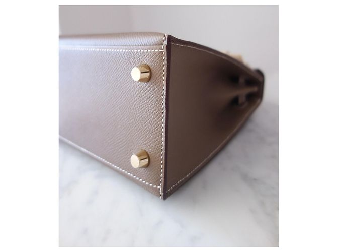 Hermès Kelly Sellier 25 Étoupe Beige Grigio - vista 15