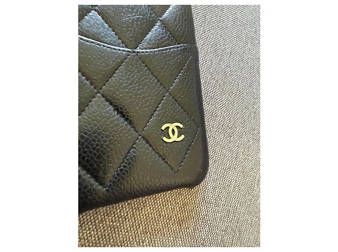 Chanel Handyhülle aus schwarzem Steppleder - Ansicht 2