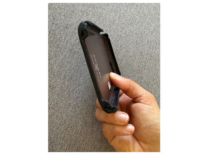 Chanel Handyhülle aus schwarzem Steppleder - Ansicht 6
