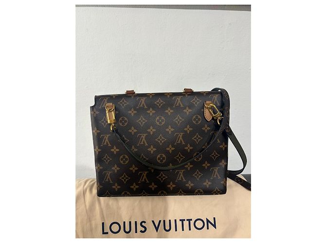 Bolsa Louis Vuitton Marignan Monogram - vista 2
