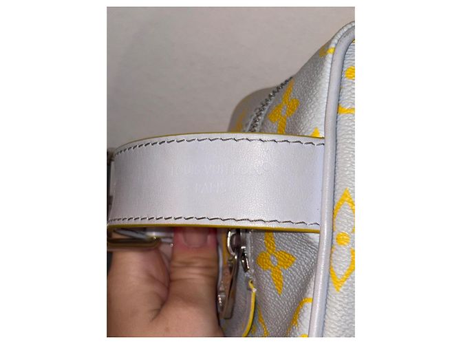 Necessaire Louis Vuitton Monogram Glow Locker Dopp Kit Amarelo Azul claro - vista 5