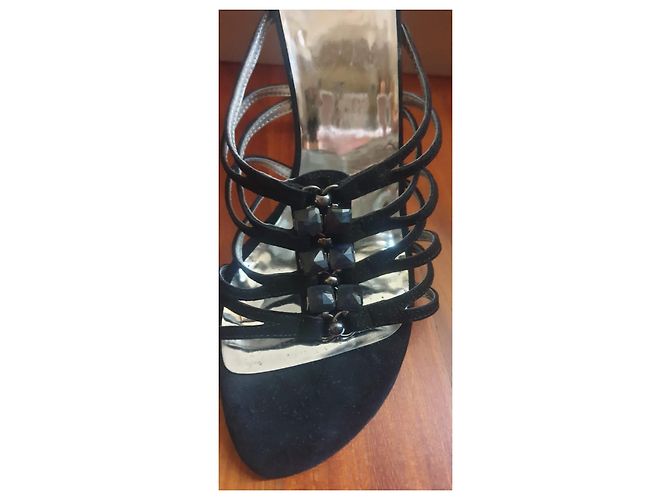 Sandali Stuart Weitzman neri in camoscio con strass Nero - vista 4