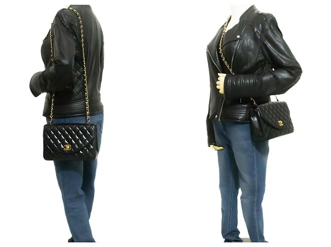 Bolsa de Ombro com Corrente Meia Lua CHANEL Tiracolo Preta Matelassê com Aba Preto - vista 12