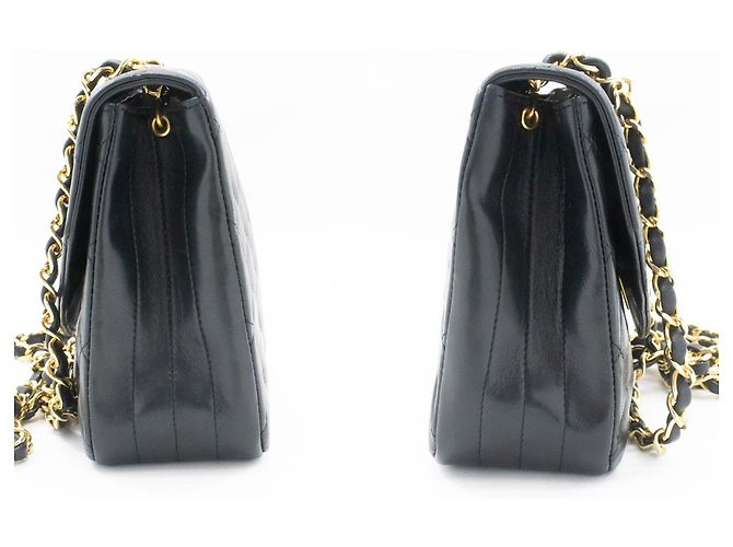 Bolsa de Ombro com Corrente Meia Lua CHANEL Tiracolo Preta Matelassê com Aba Preto - vista 5