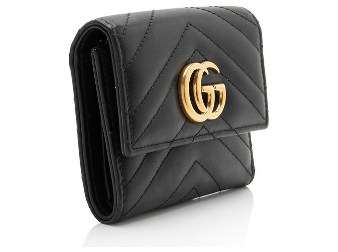 Carteira Trifold GG Marmont em Couro Matelassé Gucci Preto - vista 2