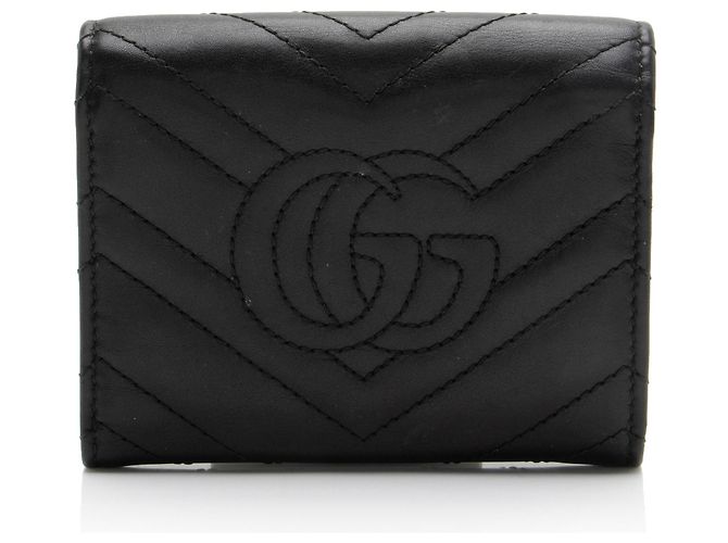 Carteira Trifold GG Marmont em Couro Matelassé Gucci Preto - vista 3