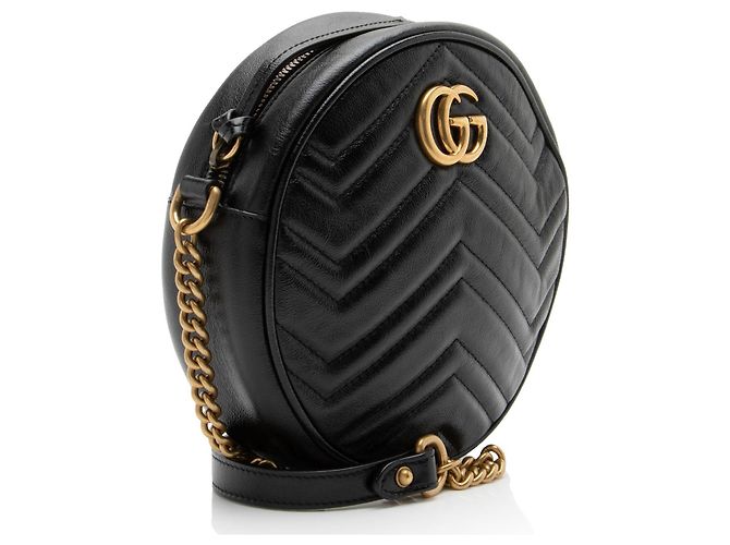 Bolsa de Ombro Mini Redonda GG Marmont em Couro Matelassé Gucci Preto - vista 2