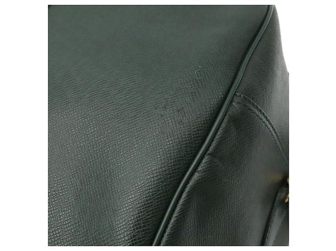 Bolsa Boston Louis Vuitton Kendall PM Verde - vista 9