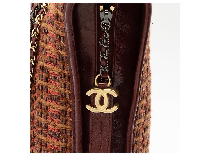 Chanel Tweed Calfskin Gabrielle Medium Hobo Marrone - vista 9