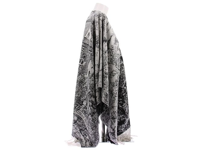 Christian Dior Poncho in cashmere beige e blu navy - vista 3