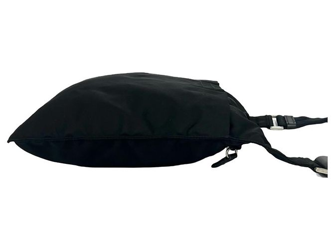 Prada Schultertasche mit Dreiecks-Logo-Plakette Schwarz - Ansicht 6