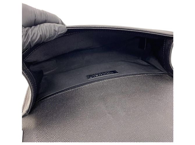 Borsa a tracolla Chanel Boy Chanel Coco Mark in pelle caviar con catena Nero - vista 9