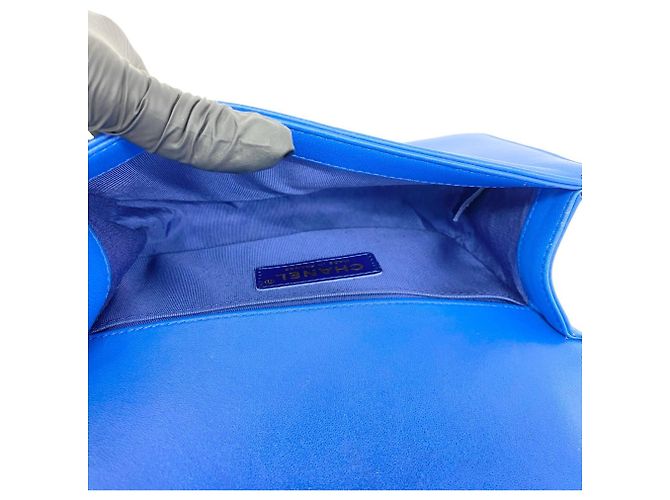 Borsa a tracolla Chanel Boy Chanel Coco Mark Hardware in pelle d'agnello Blu - vista 9