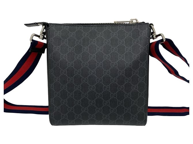 Borsa a tracolla Gucci Sherry Line GG Supreme Nero Rosso Blu navy - vista 3