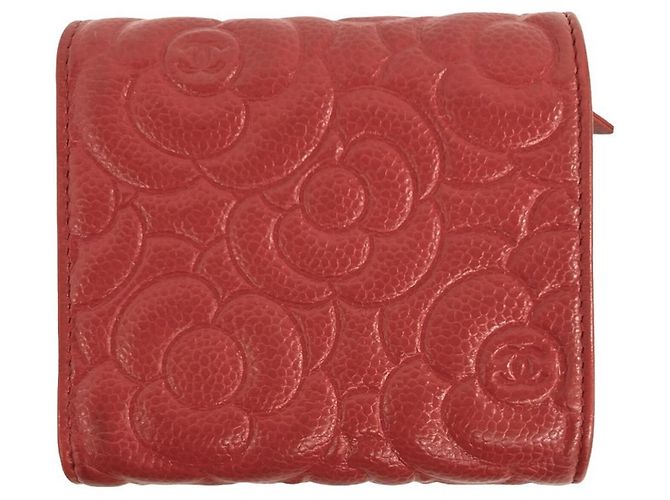 Cartera tri-fold Chanel de piel de becerro granulada roja - vista 2