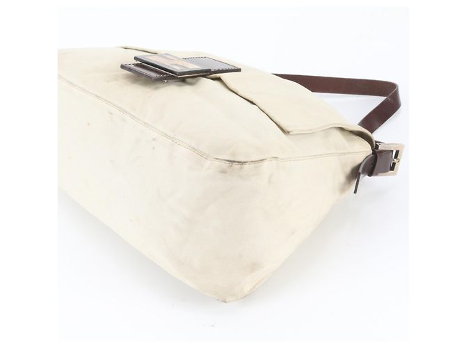 Borsa a spalla Fendi Mamma Bucket Baguette Marrone Beige - vista 4