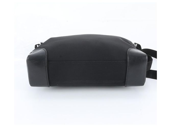 Borsa a tracolla Gucci in pelle nera e nylon Nero - vista 6