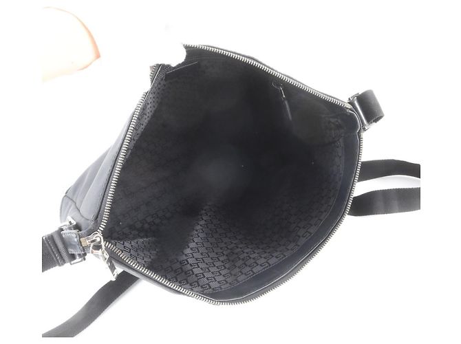 Borsa a tracolla Gucci in pelle nera e nylon Nero - vista 7