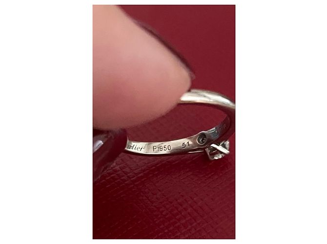 Cartier Solitaire Ring aus Platin mit Diamant Weiß - Ansicht 4