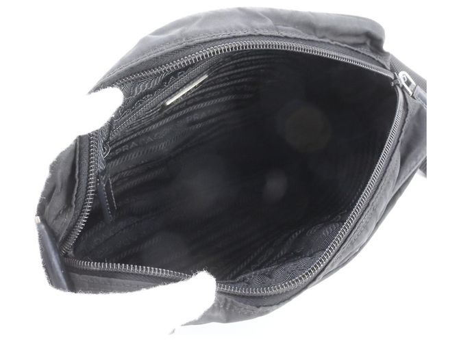 Bolsa de ombro em couro e nylon Tessuto com logo triangular Prada Preto - vista 7