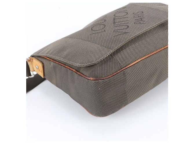 Bolsa Petit Messager Louis Vuitton Damier Géant Verde Caqui - vista 5