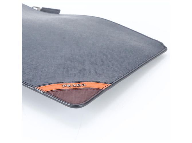 Borsa a pochette Prada 2NG005 in pelle Saffiano Blu navy - vista 3