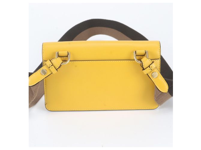 Fendi Flat Baguette Mini 8BS039 Borsa a tracolla 2-Way in pelle Giallo - vista 3