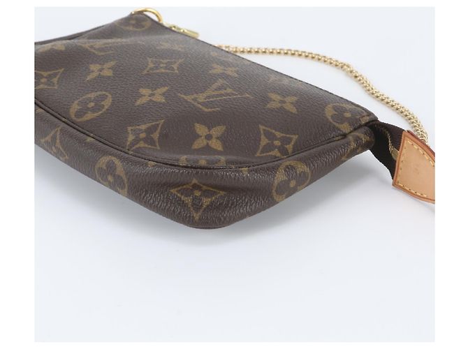 Louis Vuitton Monogram Mini Pochette Accessoires Castaño - vista 4
