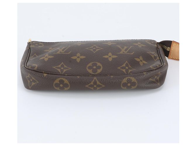 Louis Vuitton Monogram Mini Pochette Accessoires Castaño - vista 6