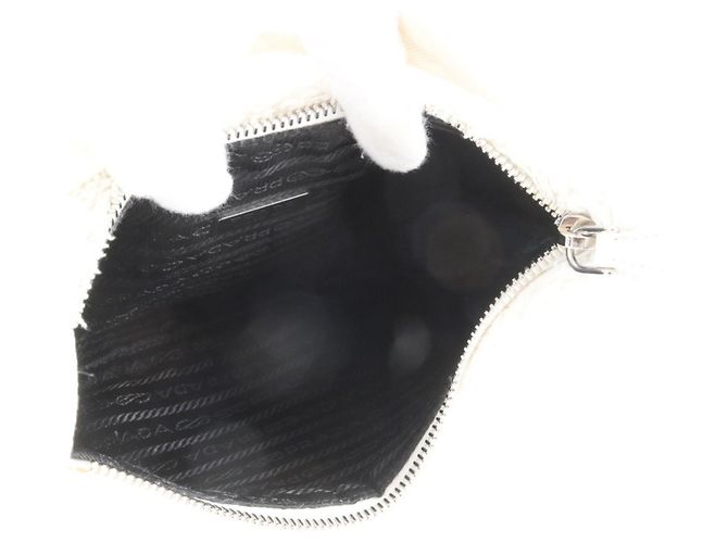 Tote Bolsa de Ombro Prada Re-Edition 2000 em Couro e Terry Branco - vista 7