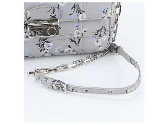 Prada Saffiano Soft Kettentasche mit Blumenprint Braun - Ansicht 2