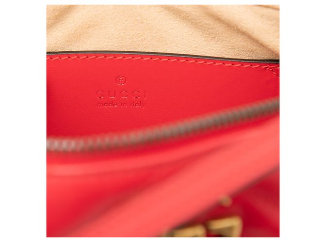 Borsa a tracolla Gucci Red GG Marmont in pelle di vitello matelassé Rosso - vista 5