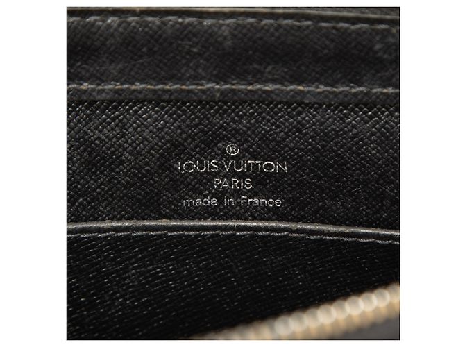 Louis Vuitton Pochette Baikal in Taiga Nero - vista 5