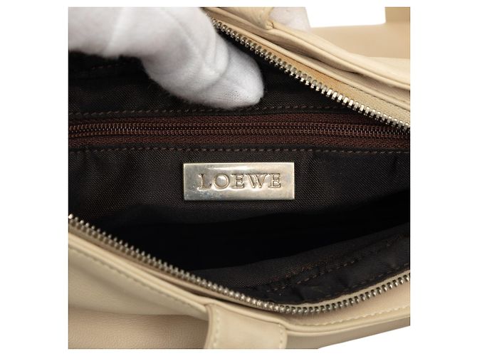 Bolsa LOEWE em Nappa macio com acabamento em camurça bege - vista 5