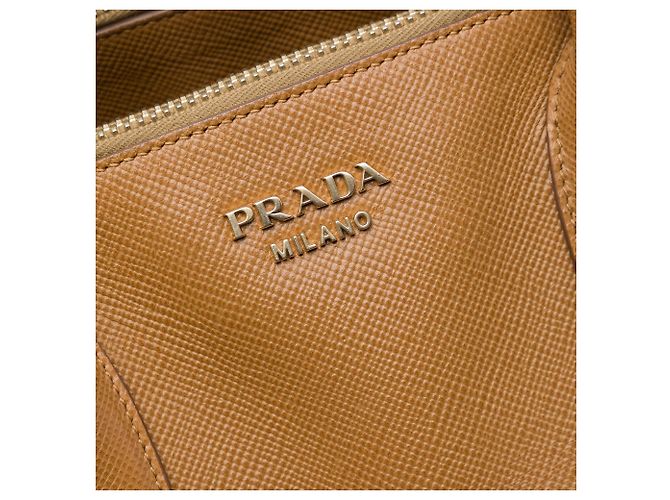 Borsa Tote Dome Prada in Saffiano Marrone con Tripla Zip Caramello - vista 5