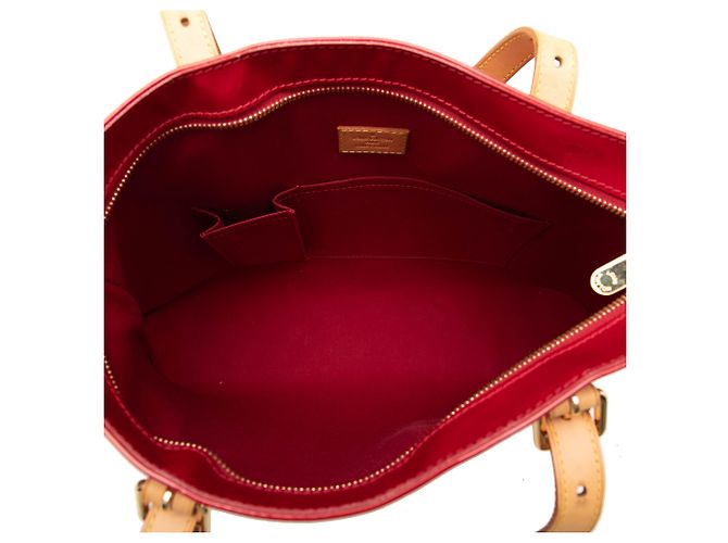 Louis Vuitton Red Monogram Vernis Brentwood Roja - vista 4