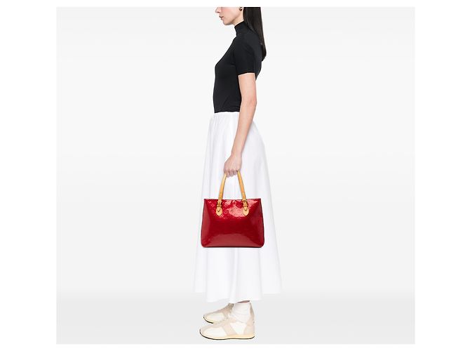 Louis Vuitton Red Monogram Vernis Brentwood Roja - vista 6