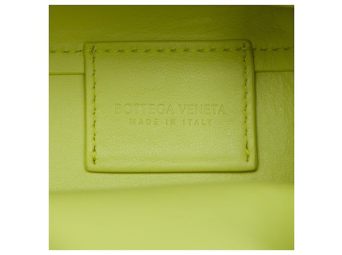 Bottega Veneta Borsa The Point Triangle piccola in pelle gialla Giallo - vista 5